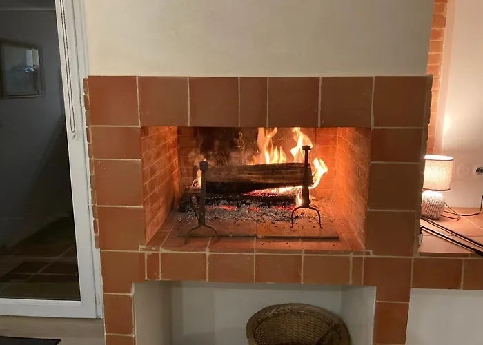 Avec Vue Sur Le Chateau De Montsegur * Montferrier